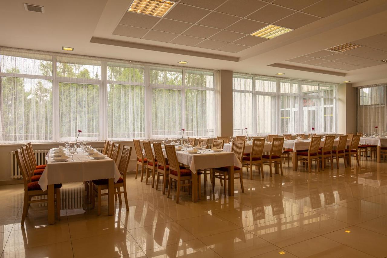 Hotel Preveza Spisska Nova Ves Ngoại thất bức ảnh