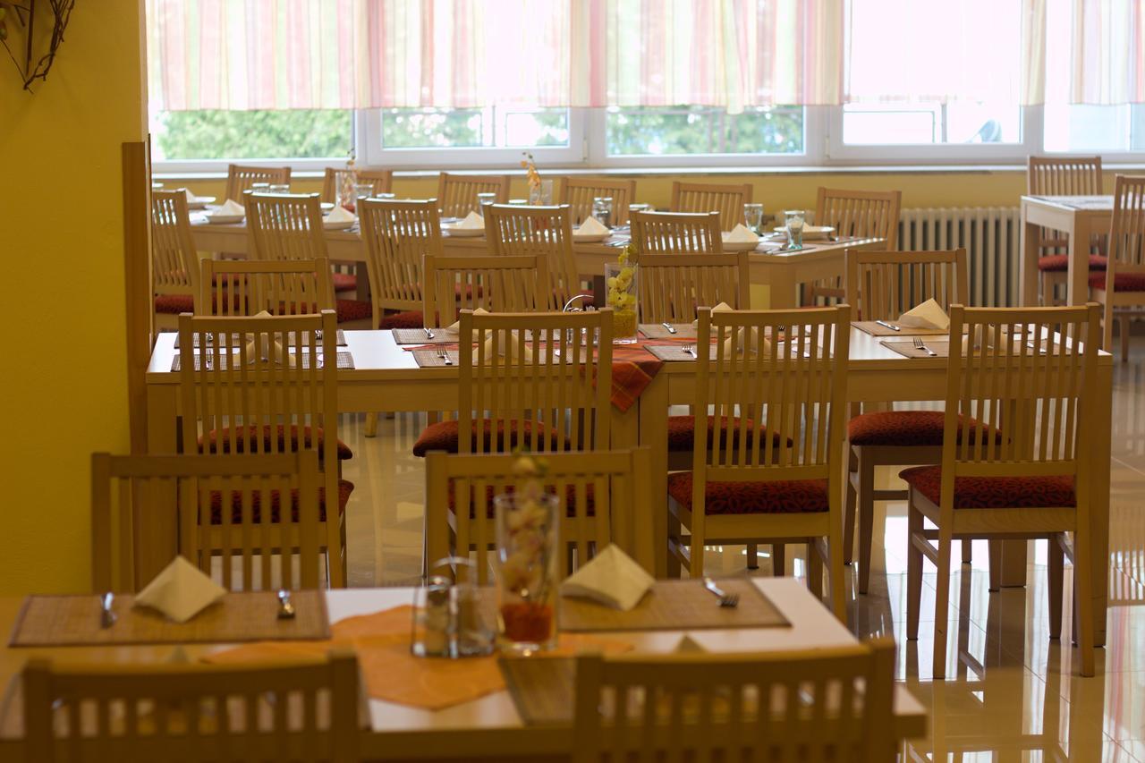 Hotel Preveza Spisska Nova Ves Ngoại thất bức ảnh